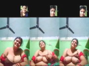 Sexy Desi Bhabhi Shows Big Boobs